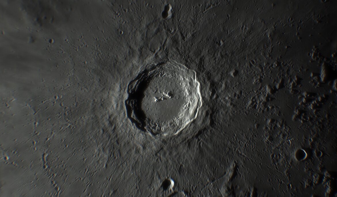 Lune Moon Dobson 400p 29/12/2025