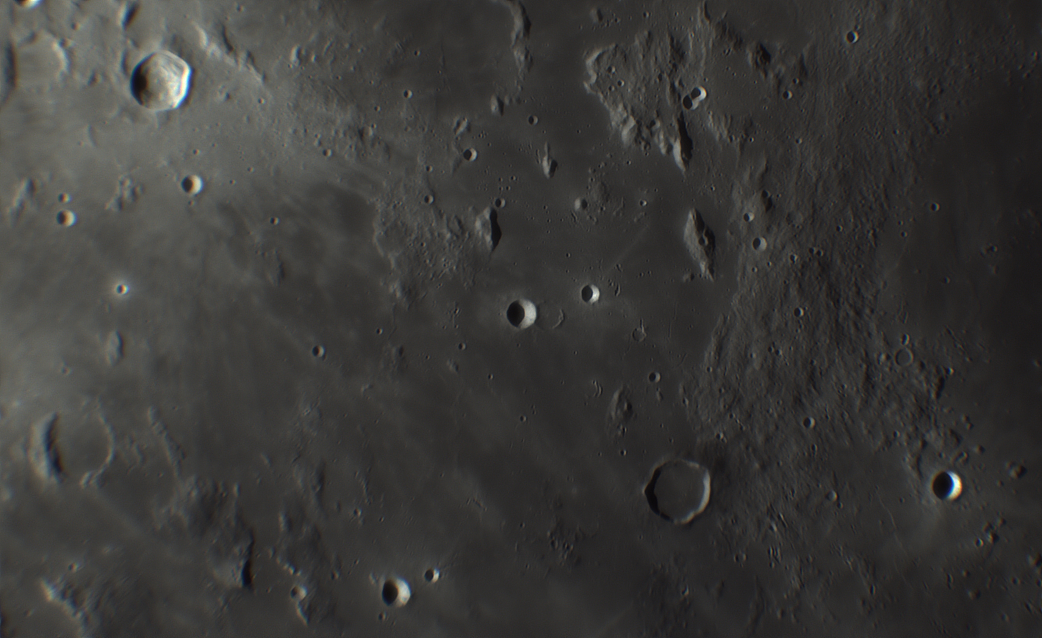 Lune Moon Dobson 400p 29/12/2025