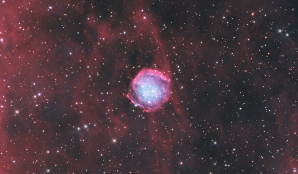 SH2-116 HOO 17h Cygne Nebula